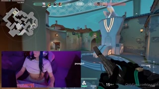 Gamer Girl Pantsless Pussy Rubbing Adventure